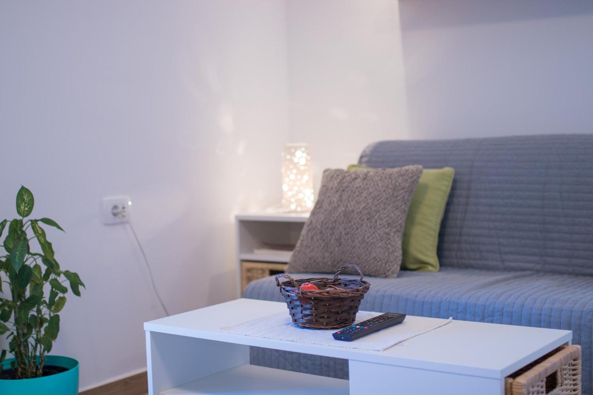 Apartmani Mario Malinska Exterior foto